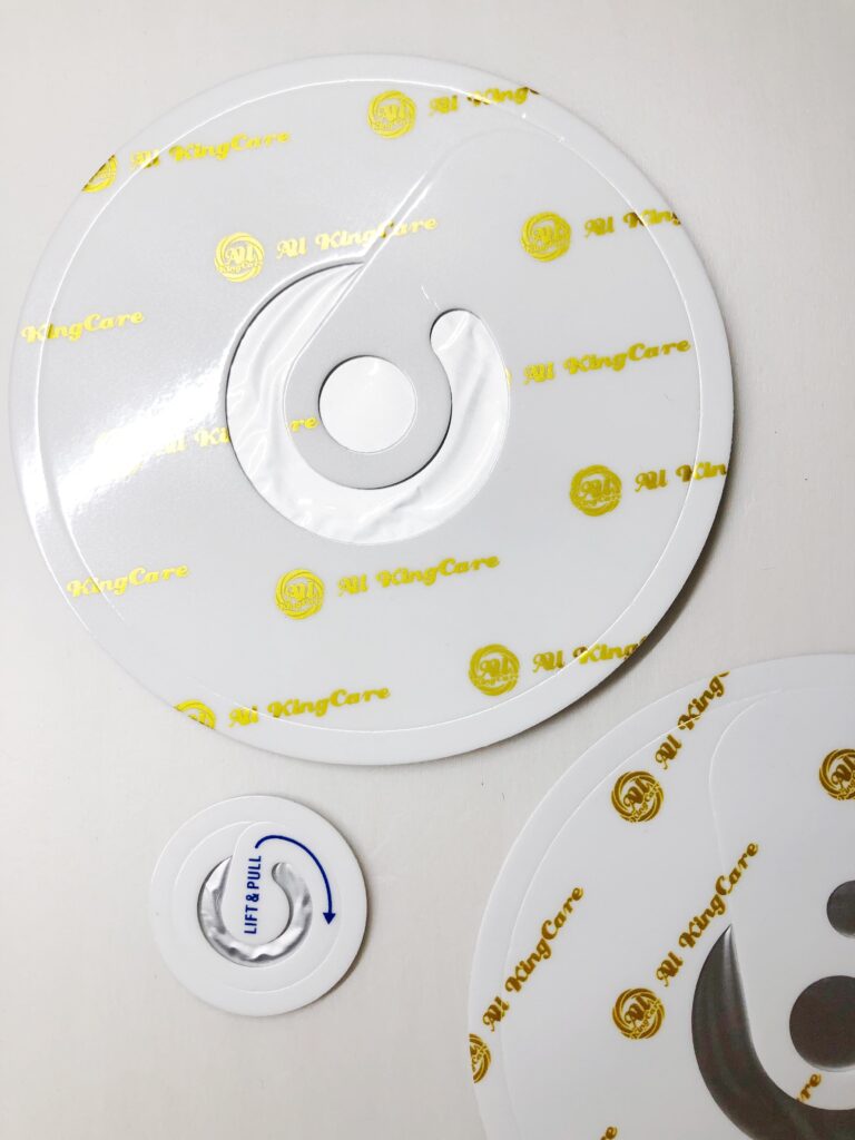 Liners with Easy-Pull Ring